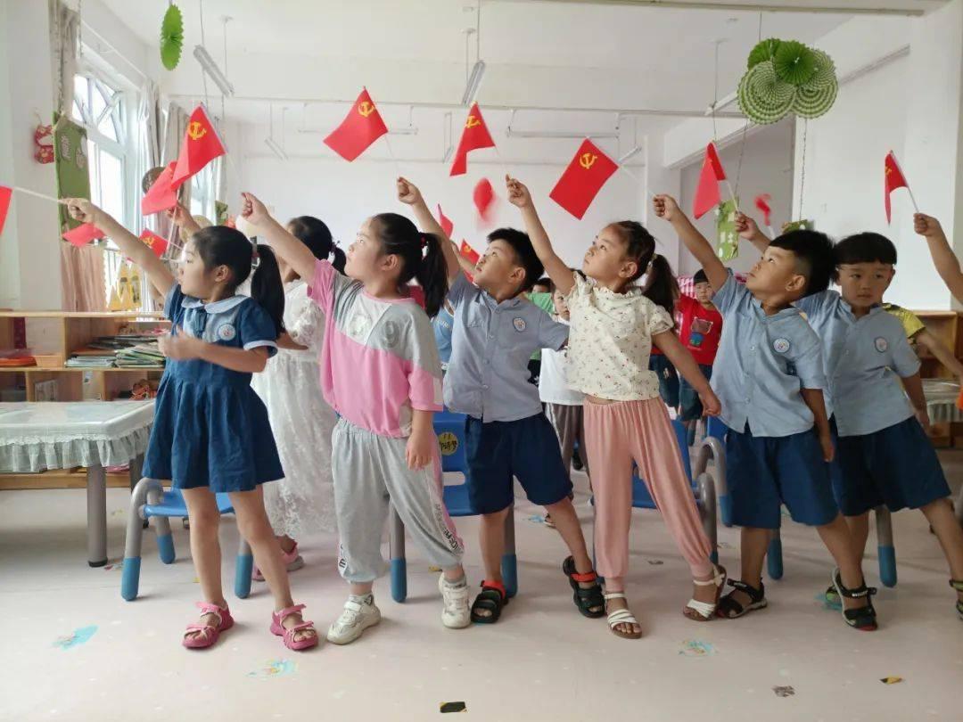 美团外卖骑手闯红灯、逆行等违法多事故频发！外卖骑手惨痛教训何时休？游戏画面